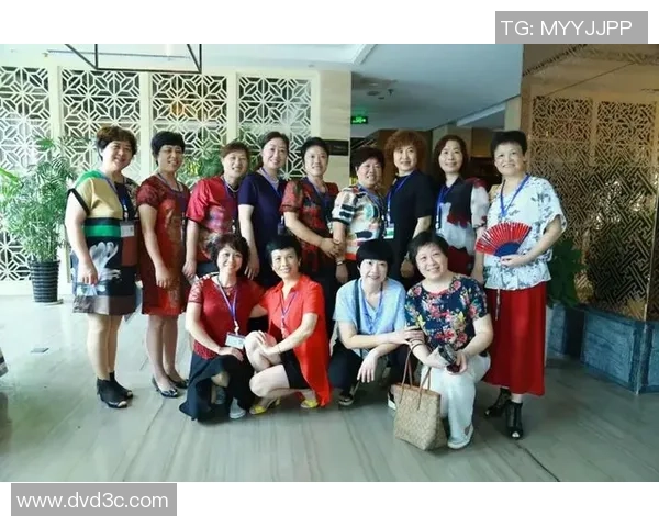 与杨娜畅谈她的足球生涯与成长之路的点滴回忆与感悟